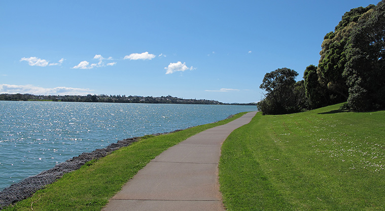 Pakuranga Rotary Path - Great views along the Tamaki Estuary.