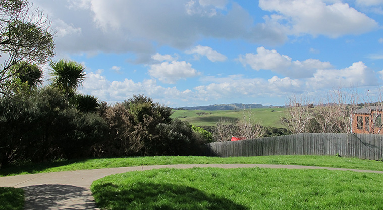Point View Loop Path - Get onto the sealed path through Point View Reserve.