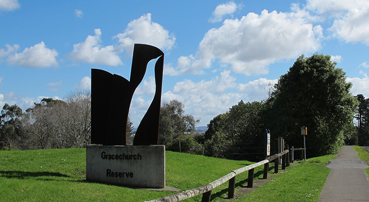 Point View Loop Path - Access is also possible from Gracechurch Reserve.