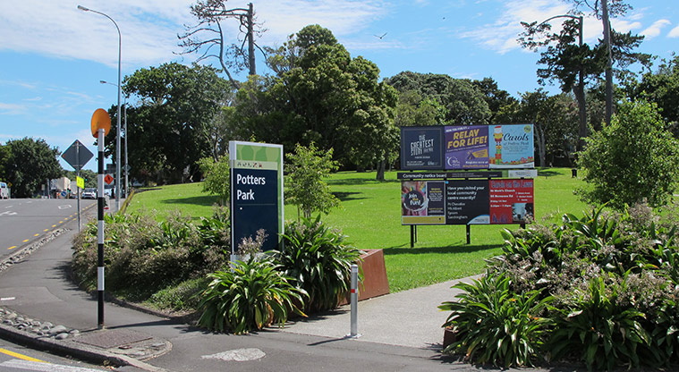 Potters Park Path - Path start from corner of Balmoral and Dominion Road