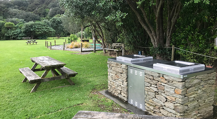 Poukaraka Pā Path - The campground on the other side of the pā site has public barbecues.