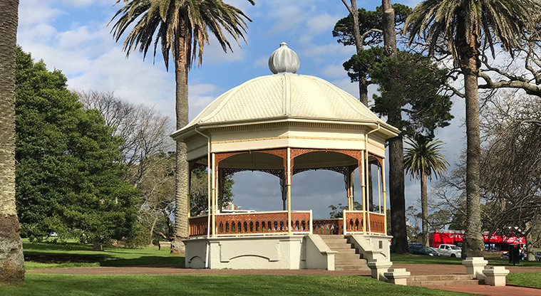 Pukekawa Gardens and Museum Path - Band rotunda.
