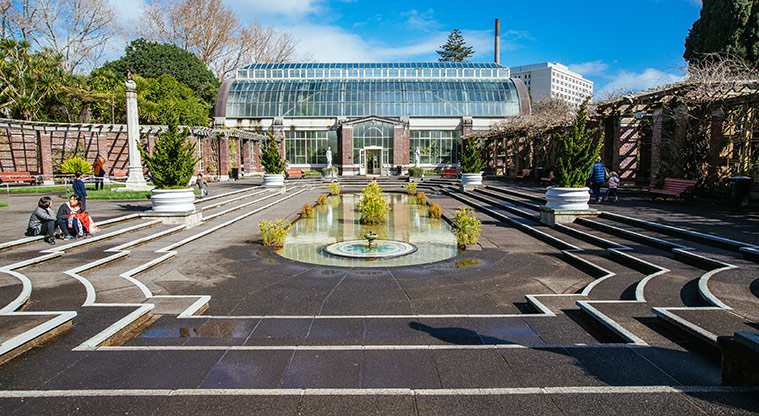 Pukekawa Gardens and Museum Path - Courtyard between Wintergarden buildings.