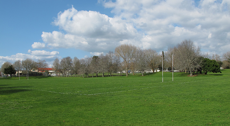 Pāhurehure Esplanade Path – Otaawhati / Ray Small Park sports field.