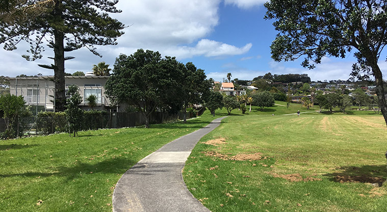 Red Beach Beginners Path - Flat path around the park.