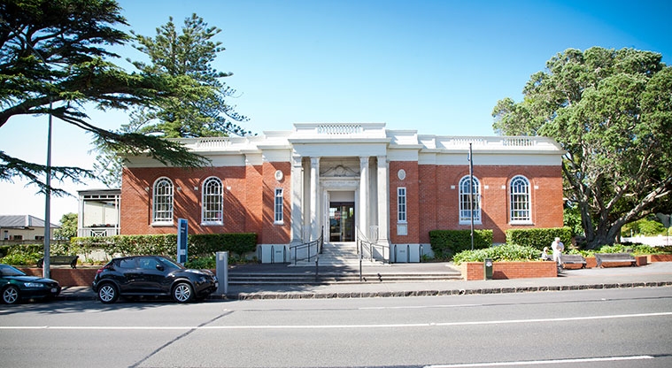 Remuera Loop Path - Remuera Library.