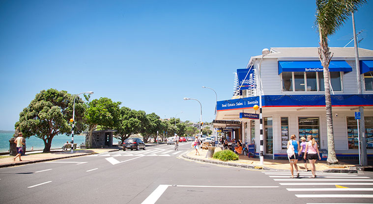 St Heliers to Achilles Point - St Heliers Village beach frontage.