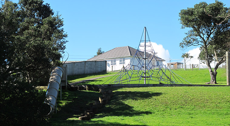 Takapuna to Devonport Path - Playground in Northboro Reserve.