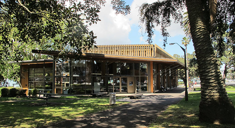 Takapuna to Devonport Path - Devonport Library.