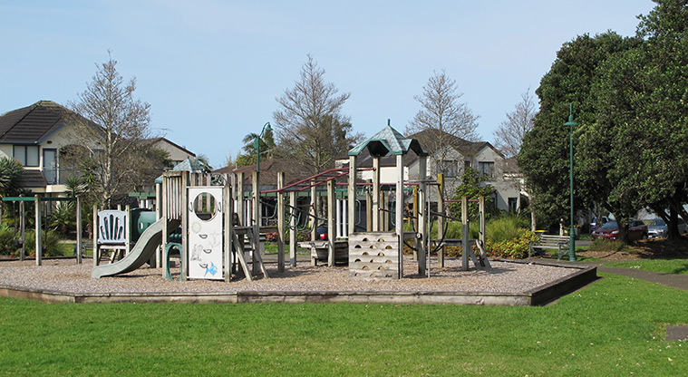 Te Atatu Playground Path - Lone Tree Park playground