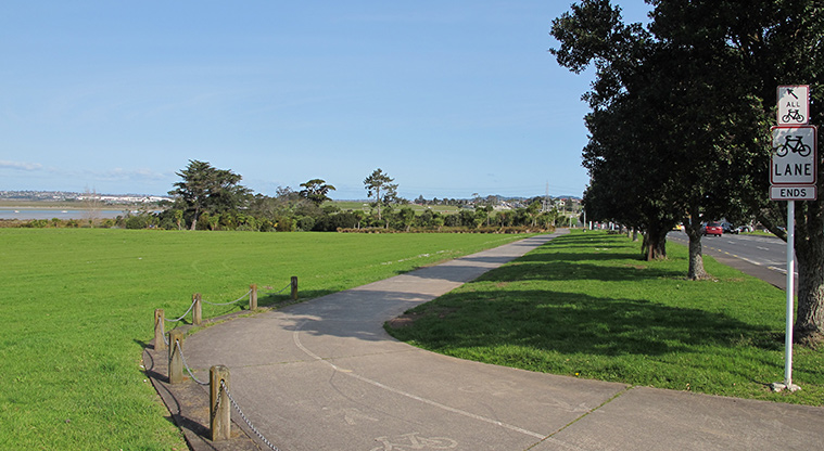 Te Atatu to City Path - Path start adjacent to Te Atatu Road.