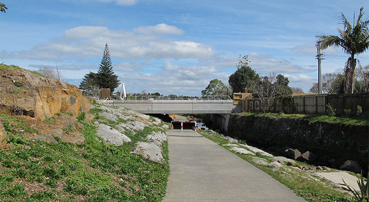 Wesley Path - travel under the bridge at Richardson Road.