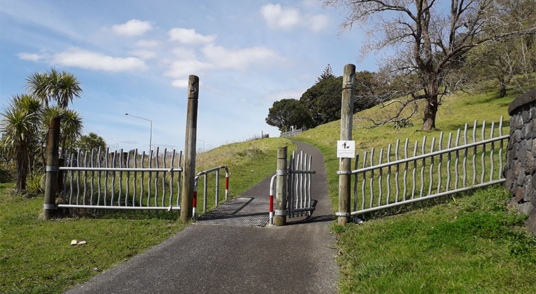 Wesley Path - path narrows and is steep for a short section along the side of Puketāpapa.
