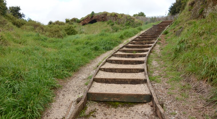 Te Pane o Mataoho / Te Ara Pueru / Māngere Mountain Path - Section of steps along the path.