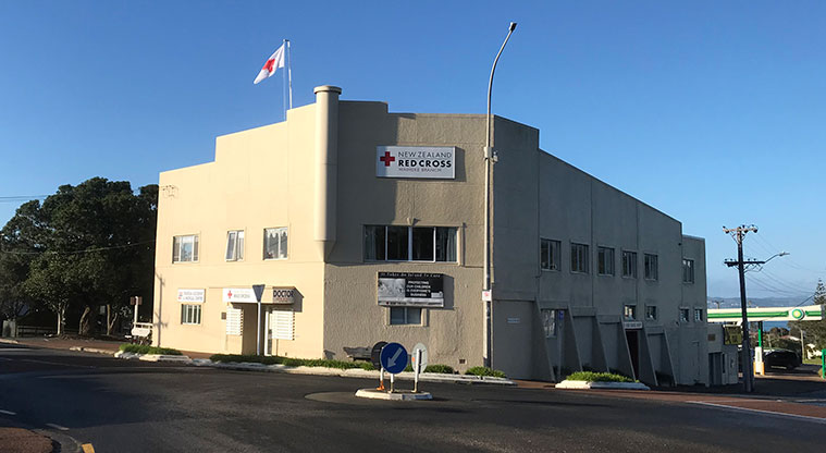 Three Beaches Path - The path leads eastwards, turn right into Tui Street at the Red Cross building.