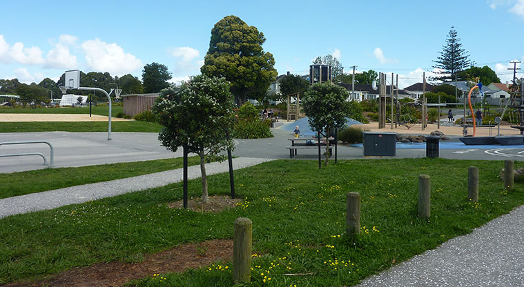 Waterview Path - Waterview playground and basketball court.