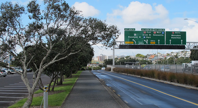 Westhaven Path - Path next to Westhaven Drive.