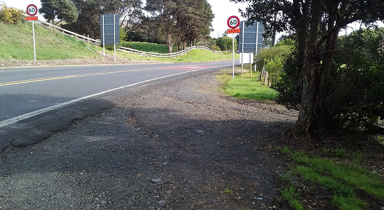 Whitford Path - Take care connecting alongside the Whitford Maraetai Road to Wades Walkway.